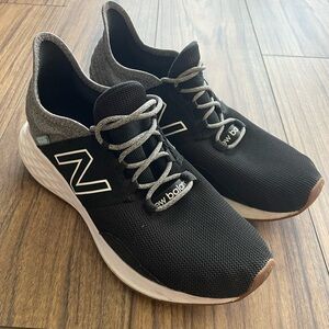 Men’s New Balance Roav, size 10